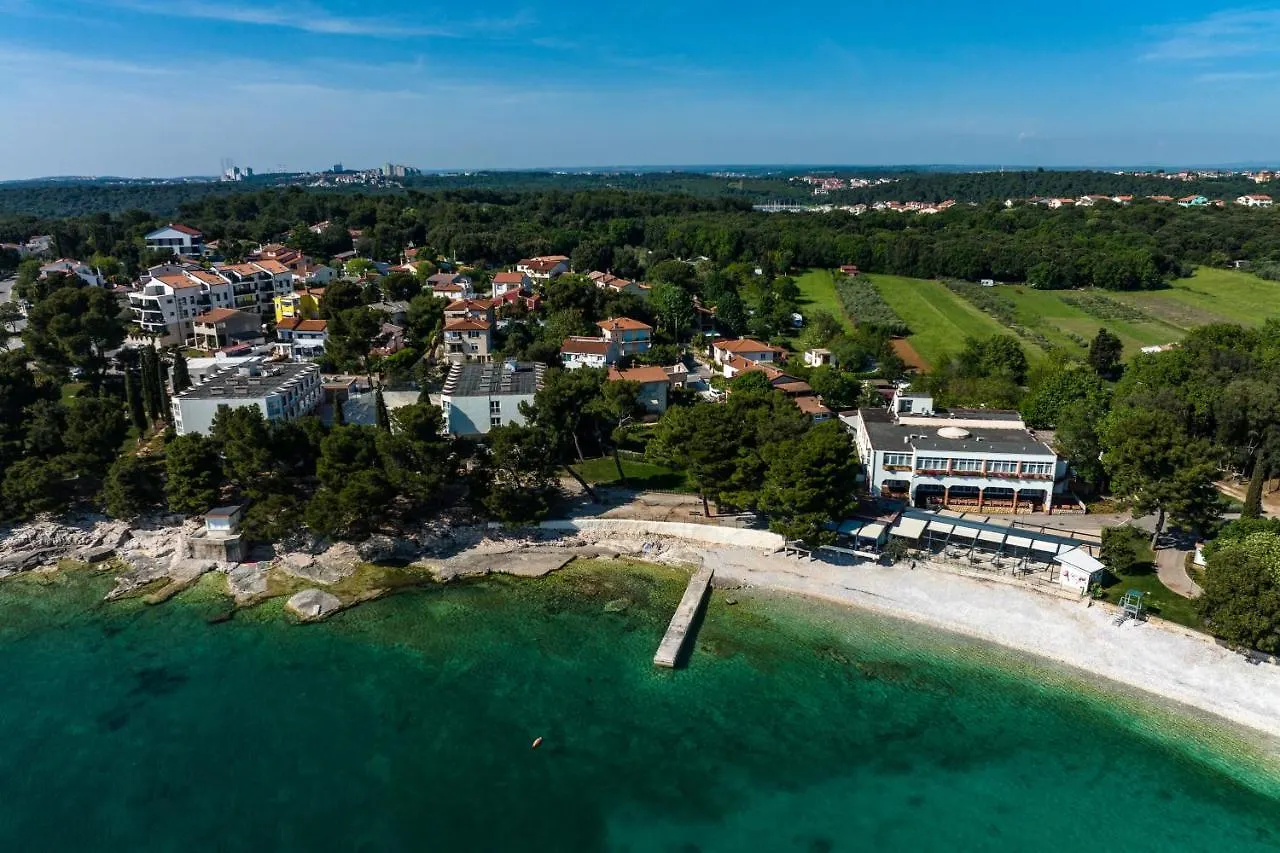 Apartment Axelle 50 Meters To The Beach Banjole