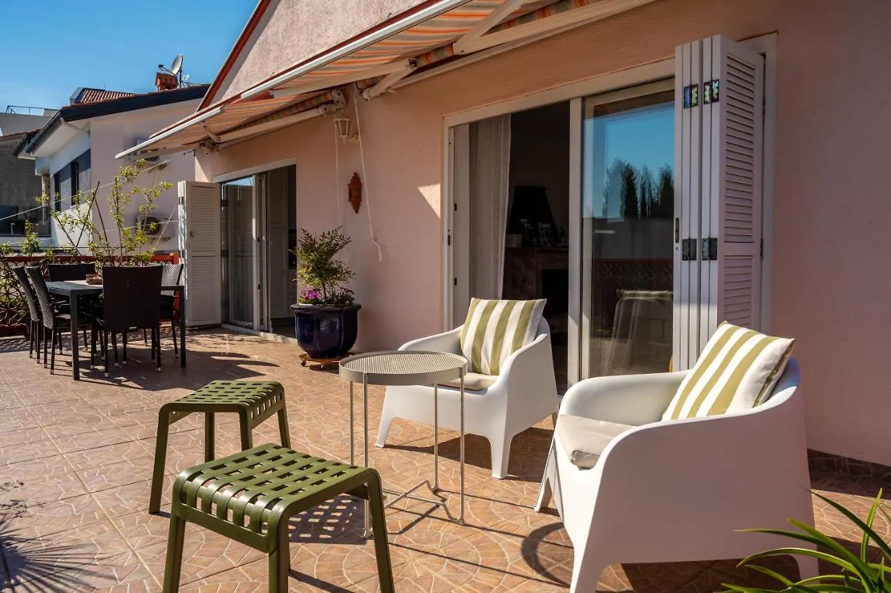 Apartment Axelle 50 Meters To The Beach Banjole 0*,  Croatia