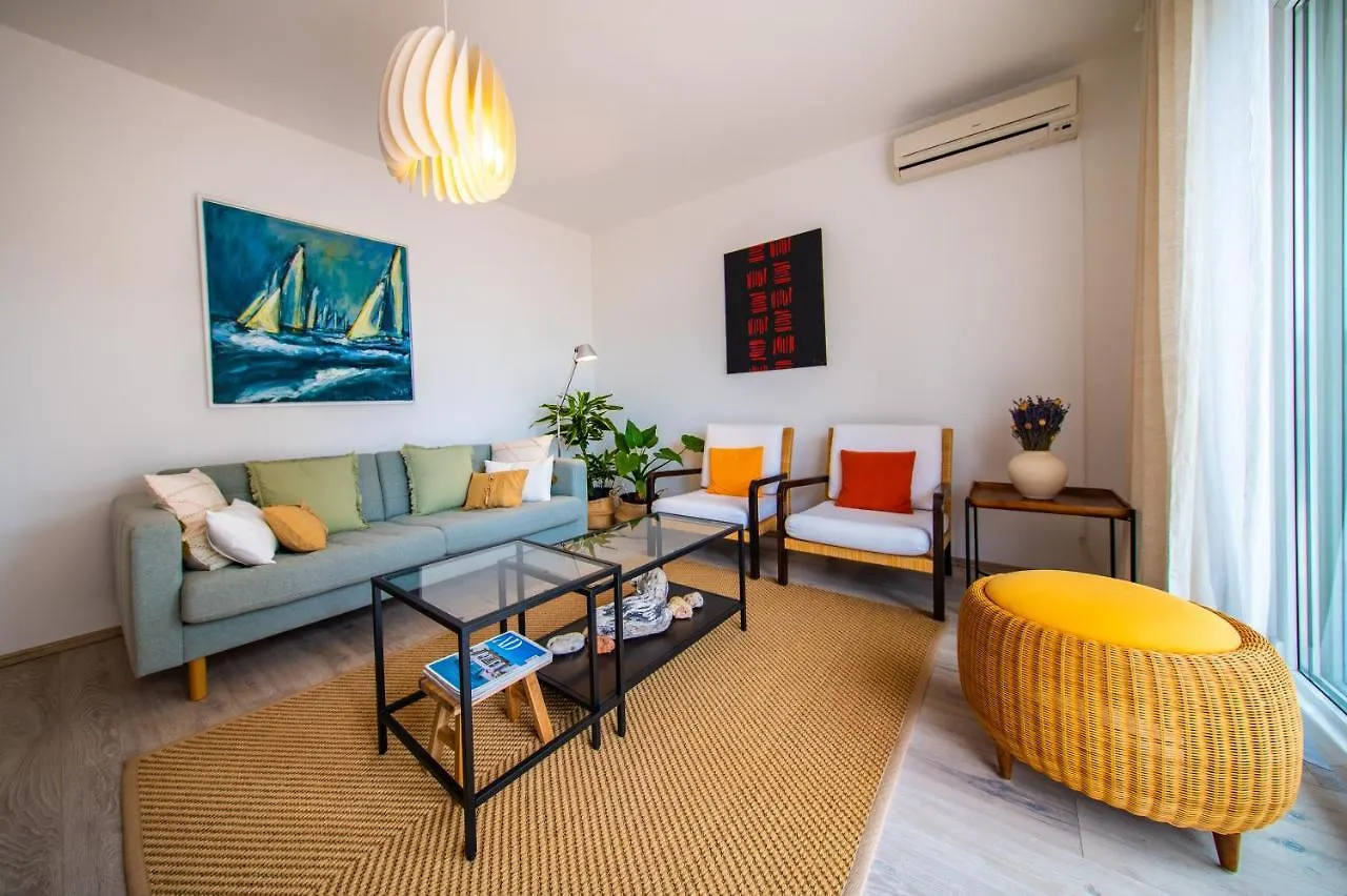 Apartment Axelle 50 Meters To The Beach Banjole