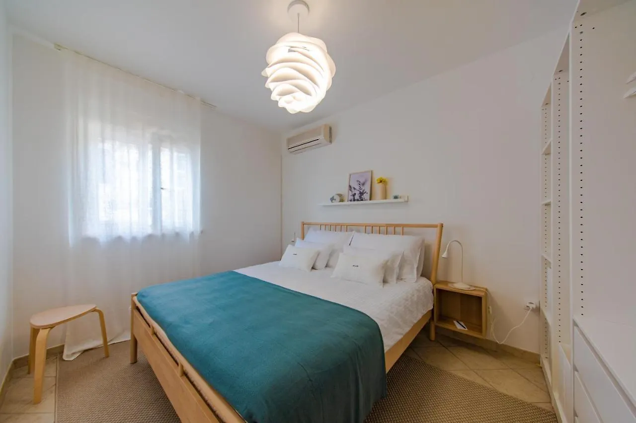 Apartment Axelle 50 Meters To The Beach Banjole