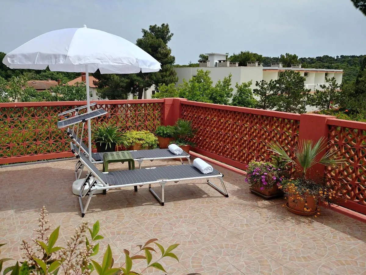 Apartment Axelle 50 Meters To The Beach Banjole 0*,